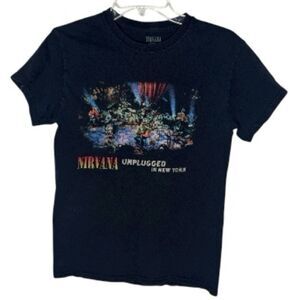Nirvana Unplugged In NY Black Graphic T-shirt. Size Small.